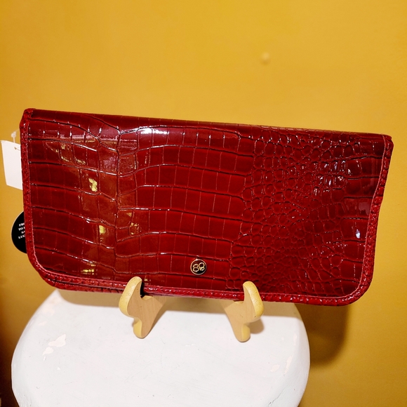 Samantha Brown Handbags - Samantha Brown ToGo Croco RFID Travel Organizer NWT